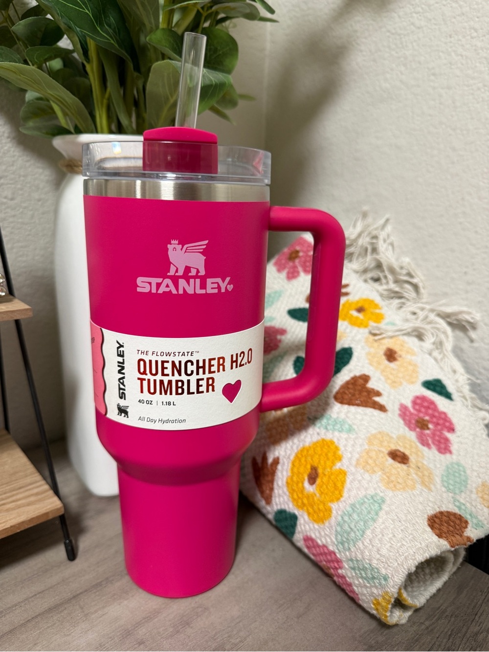 Stanley Valentines Quencher 40 oz.